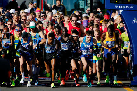 Men compete during the 2016 New York City Marathon in the Staten Island borough of New York City, U.S., November 6, 2016. REUTERS/Eduardo Munoz