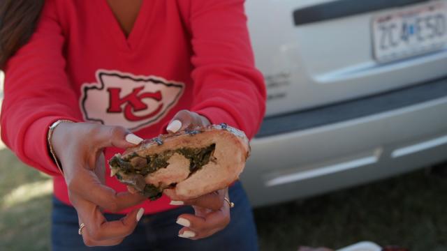 It's the last home game of the regular season, @Chiefs fans, and this  crispy pork tenderloin sandwich at # ArrowheadStadium is the perfect dish  to finish off the season - Levy Restaurants