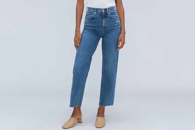 <p>Everlane</p>