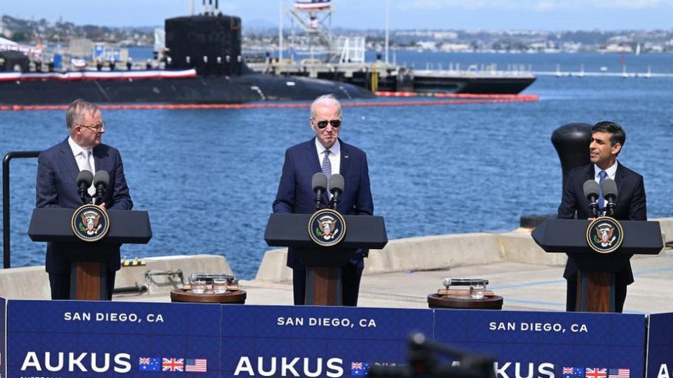 Anthony Albanese, Joe Biden y Rishi Sunak, en San Diego.