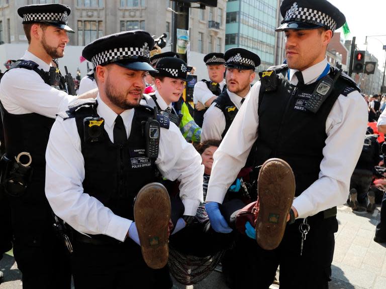 Extinction Rebellion: Scotland Yard requests 200 extra officers to cope with London climate change protests