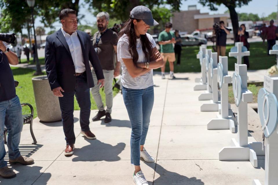 Meghan Markle pays tribute to victims in a surprise visit to the Uvalde memorial site (Copyright 2022 The Associated Press. All rights reserved)
