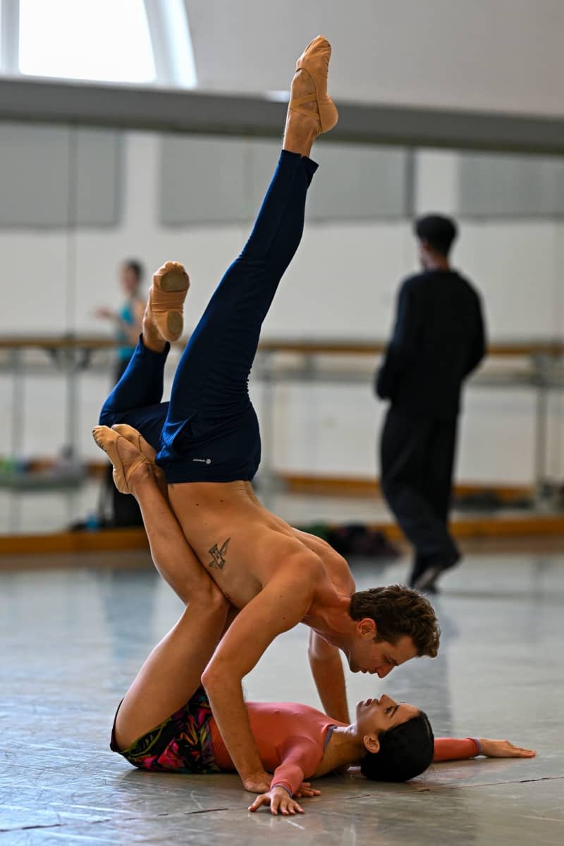 Dancers of the Bavarian State Ballet during rehearsal. Lennart Preiss/dpa