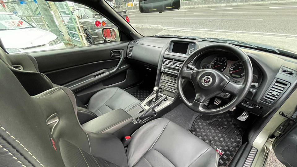 Inside the 2002 Skyline GT-R M-Spec Nür