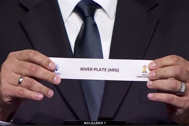 El papelito de River Plate en el sorteo de la etapa de grupos de la Copa Libertadores 2024; el Millonario busca su cuarto título