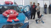 'Truly grateful': Red Deer dealership gives new car to family of girl battling cancer