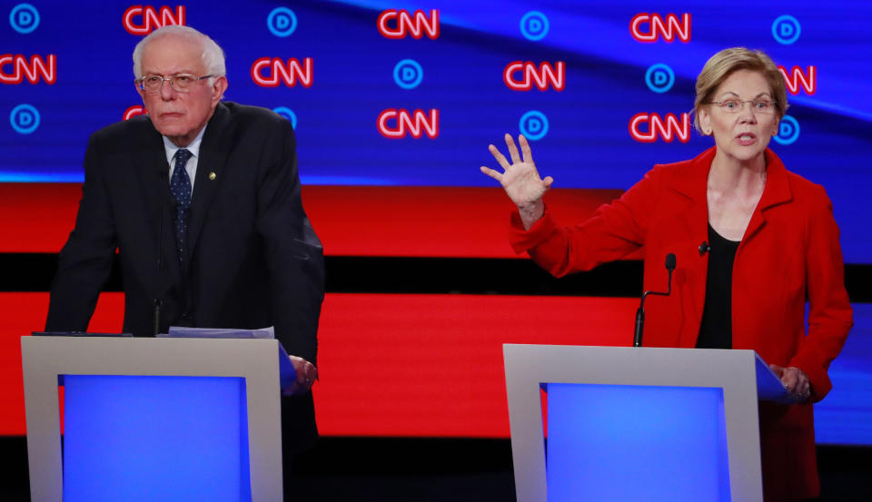 Sens. Bernie Sanders (I-Vt.) and Elizabeth Warren (D-Mass.) during the second Democratic presidential debate in July 2019. (Photo: Lucas Jackson / Reuters)