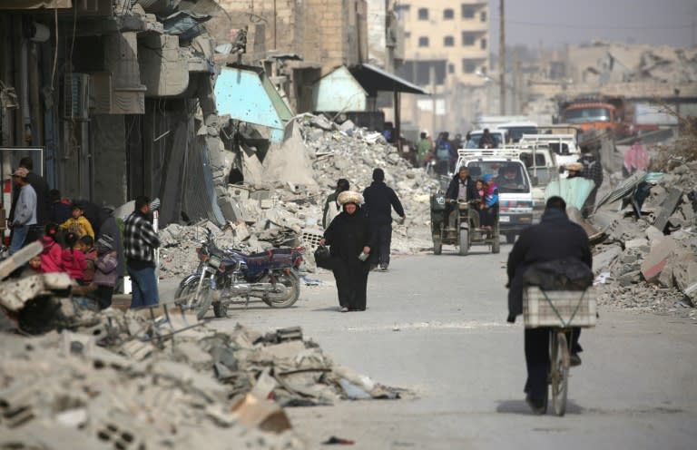 The de facto capital of IS' self-proclaimed "caliphate", Raqa, was left in ruins following a huge battle to expel the jihadists