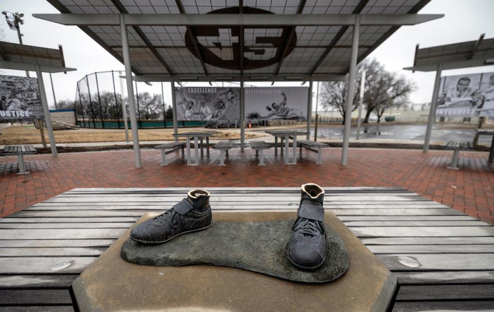 A bronze statue of legendary baseball pioneer Jackie Robinson was stolen from a park in Wichita, Kansas.