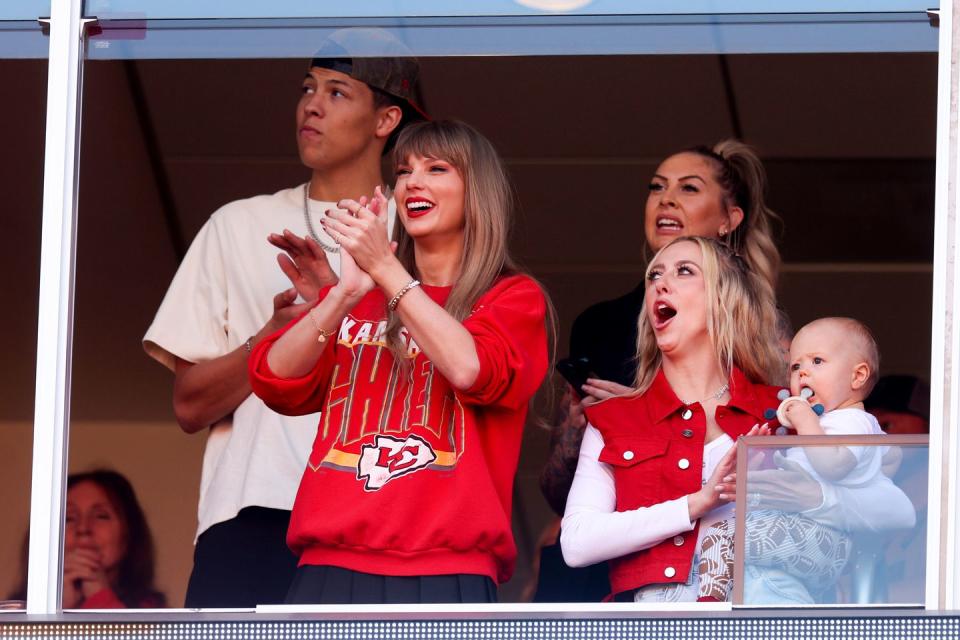 kansas city, missouri october 22 taylor swift and brittany mahomes react during a game between the los angeles chargers and kansas city chiefs at geha field at arrowhead stadium on october 22, 2023 in kansas city, missouri photo by jamie squiregetty images