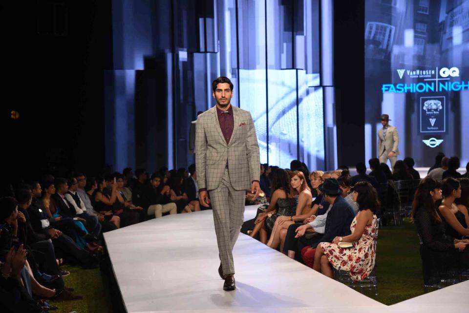 Bollywood meets fashion at 'Van Heusen and GQ Fashion Nights 2016' finale