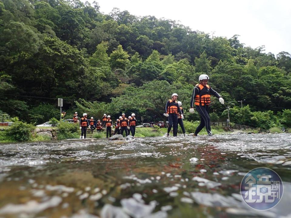 五風旗風景區，得子口溪水流很緩淺。