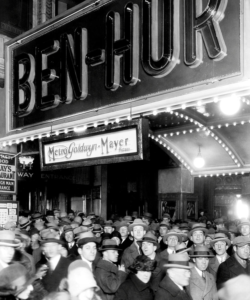 A crowd outside a theater showing MGM’s ‘Ben-Hur’ in 1925.