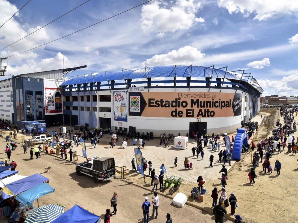 A 31-year-old football referee who collapsed during a Bolivian league match at high altitude in the Andes has died after being taken to hospital.The match between the Always Ready and Oriente Petrolero clubs was played at Municipal Stadium in El Alto, which sits about 3,900 meters (12,795 feet) above sea level. Referee Victor Hugo Hurtado toppled backward and fell off the field after 47 minutes of the game. Players and team doctors rushed to help Hurtado, who was quickly taken to hospital in an ambulance.And now Always Ready team doctor Eric Kosziner has informed reporters that Hurtado suffered a heart attack on the field and eventually died in hospital after suffering a fatal, second attack shortly before arriving. The Bolivian Football Federation confirmed Hurtado’s death in a statement which expressed their solidarity with Hurtado’s family.Bolivian president Evo Morales Ayma released a statement sending condolences to the Hurtado “We regret the passing of referee Victor Hugo Hurtado.“We send our condolences and solidarity to your family, friends and colleagues. Bolivian football is in mourning.”Always Ready president Fernando Costa said it was “too early” to link Hurtado’s death with the altitude of the stadium.The fourth official Julio Fernando Gutierrez was brought in to complete the match which Always Ready won 5-0.AP Sport contributed to this report