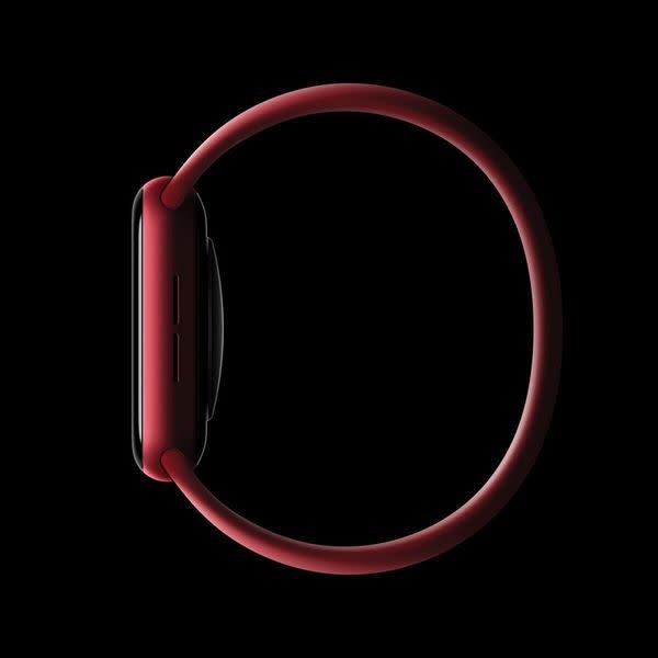 AppleWatch-Series6—Solo-Loop-Side-Red-hero