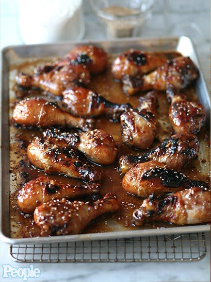 CURTIS STONE'S STICKY CHICKEN DRUMSTICKS