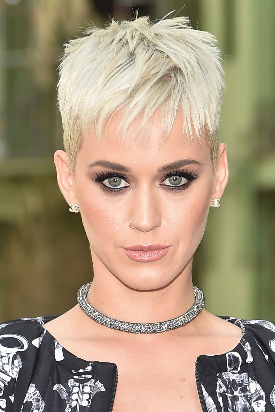 <p>Perry stepped out with an icy white choppy pixie crop.</p>