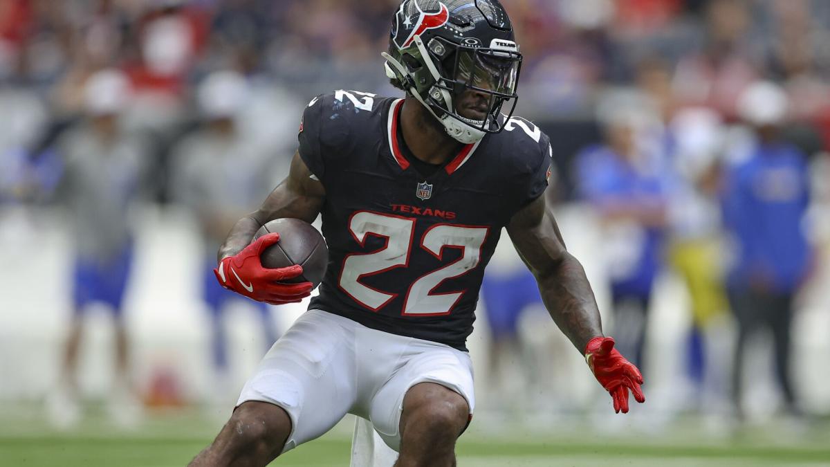 Fantasy Football Week 3 Start Sit Decisions: Play Carson Steele and Cam Akers