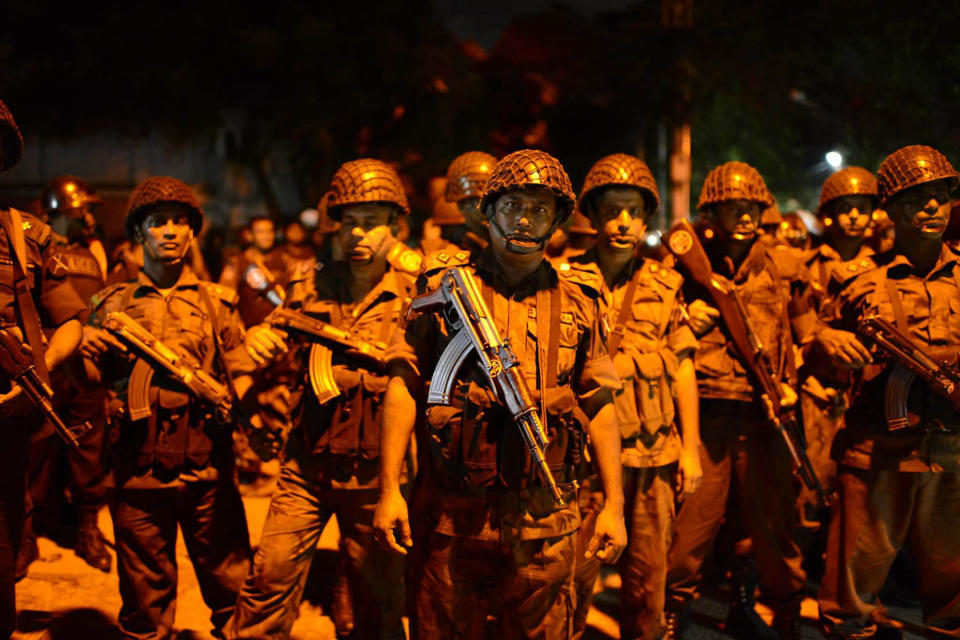 Attackers take hostages at Dhaka restaurant