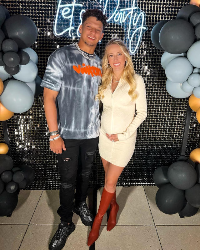 What Kind of Shoes Do You Have?”: Sneakerhead Patrick Mahomes Outsmarts  Beautiful Brittany in Miami Mini Battle Worth $775 - EssentiallySports