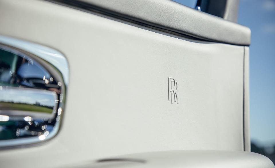 View Every Angle of the 2019 Rolls-Royce Cullinan