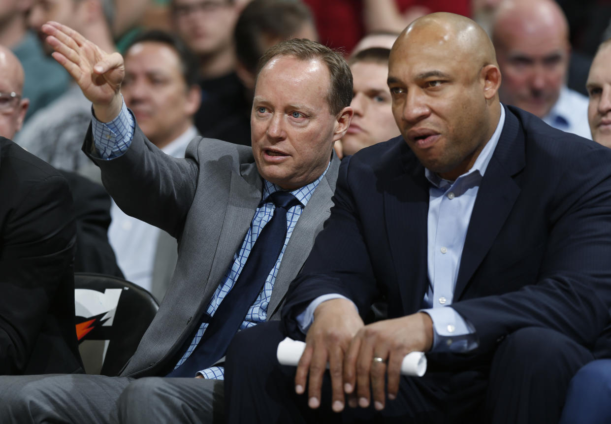 Milwaukee Bucks assistant coach Darvin Ham, right, with Mike Budenholzer when they were with the Hawks in 2015. (AP Photo/David Zalubowski)