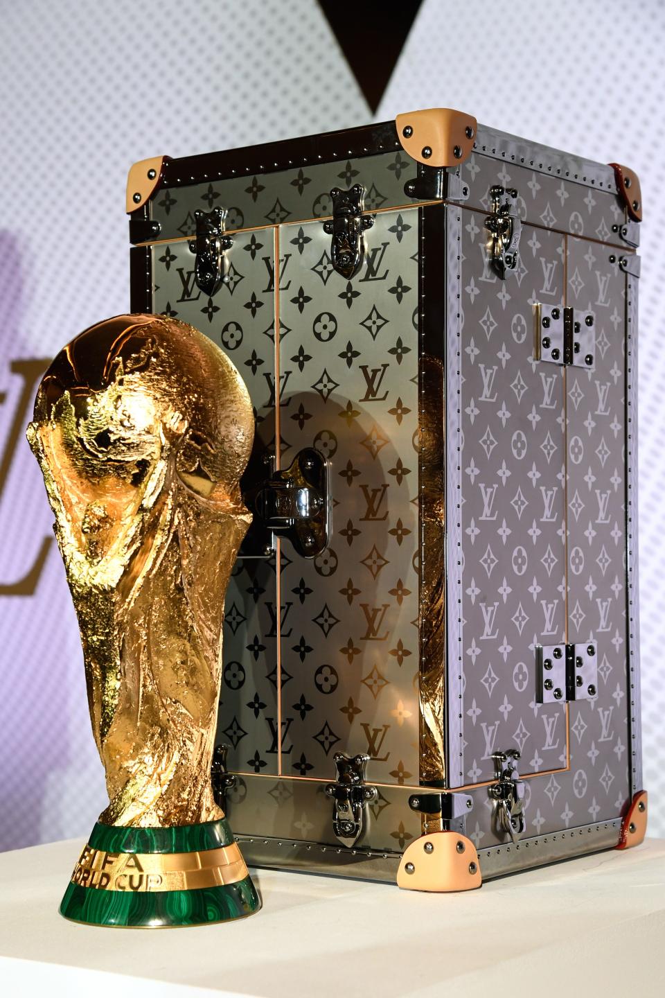 Esta es la maleta creada por Louis Vuitton en la que guardan la Copa del Mundo. Getty Images