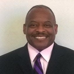 Corwin Robinson, a former superintendent in Lake County, Tenn., was among six people who applied to be Duval County's next schools superintendent.