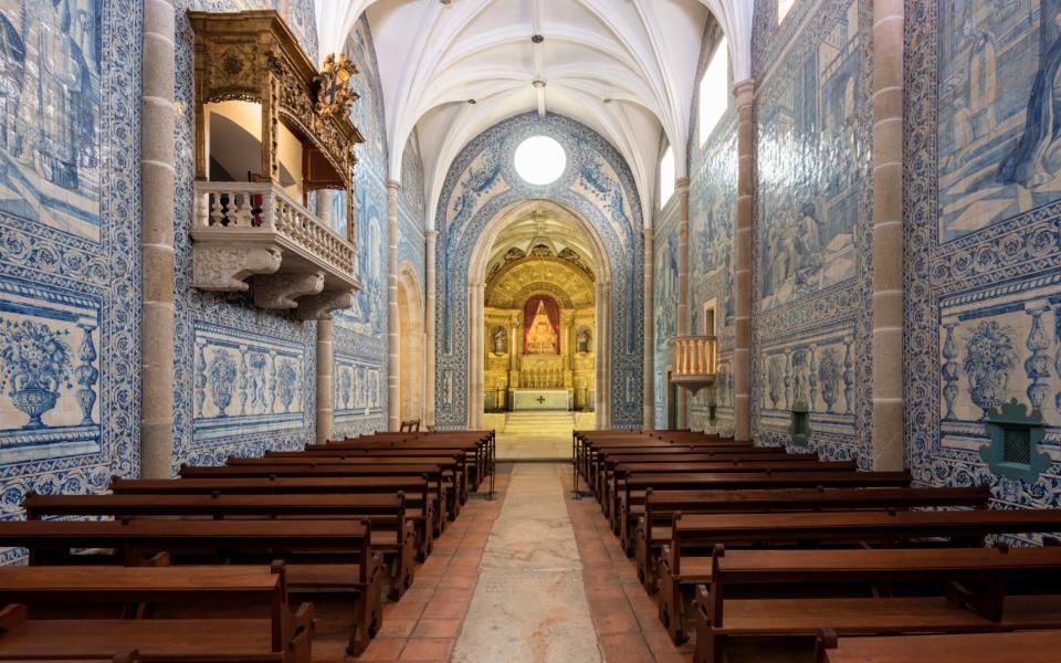 churches cadaval palace portugal breaks - Alamy