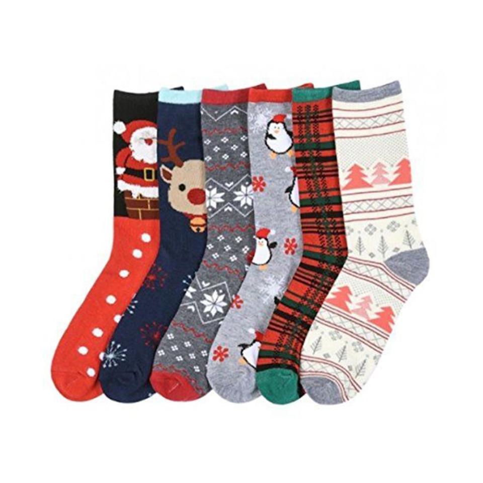 4) I&S Christmas Crew Socks