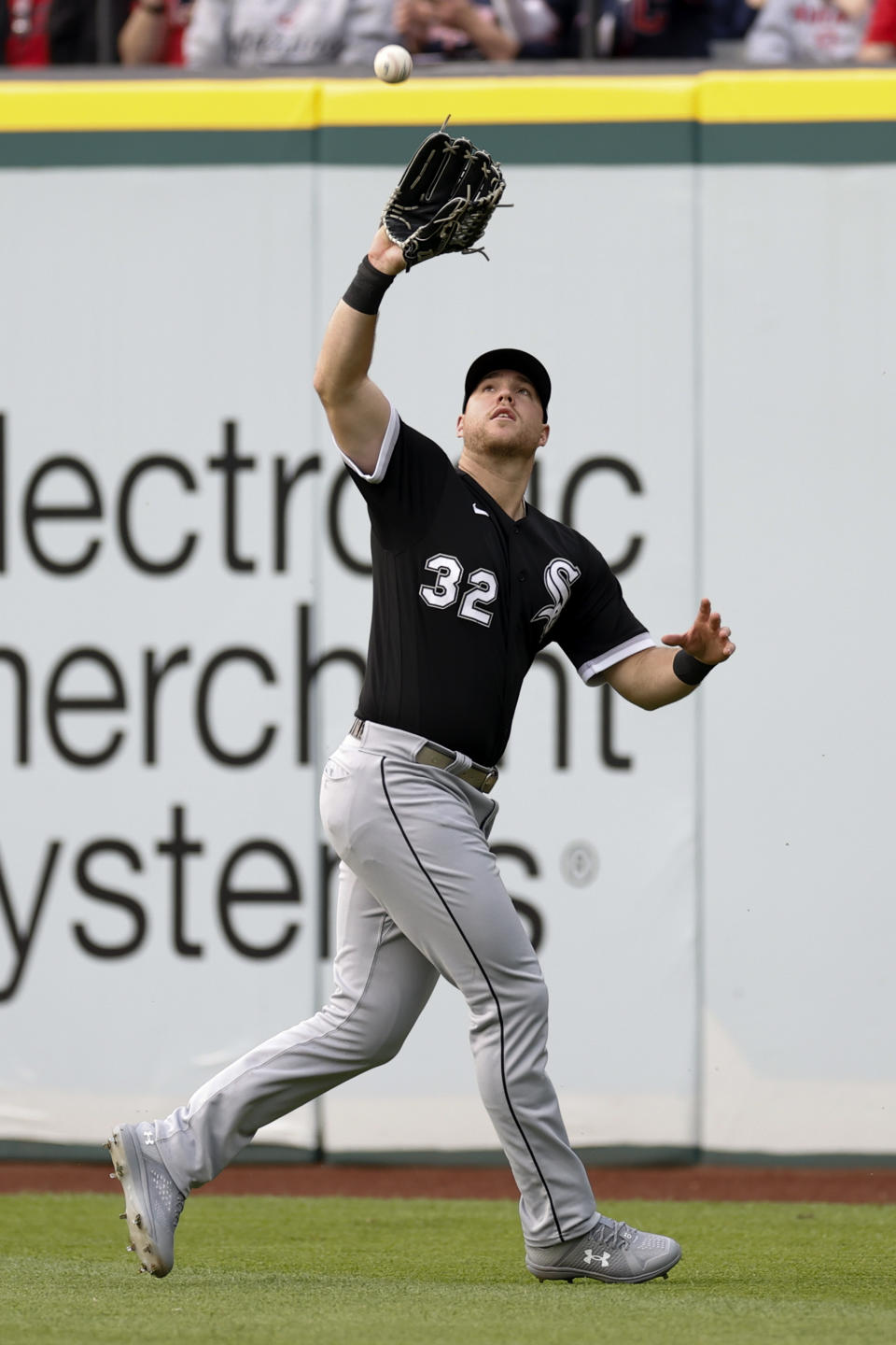 Chicago White Sox right fielder Gavin Sheets makes a catch to out Cleveland Guardians' Myles Straw during the fifth inning of a baseball game, Monday, May 22, 2023, in Cleveland. (AP Photo/Ron Schwane)