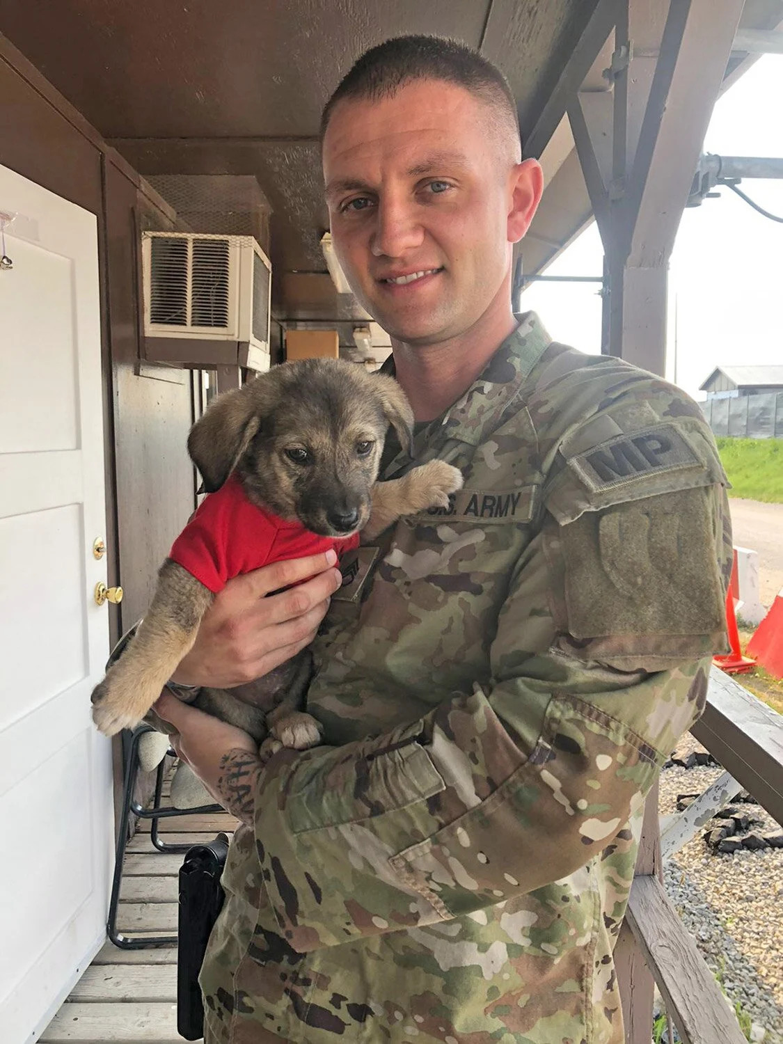 A US soldier rescued a puppy overseas and is now looking for a home for the little one.