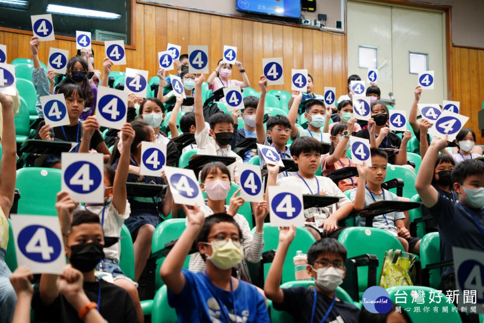 嘉義縣環境保護局昨（9）日在國立中正大學舉辦「112年度環境知識競賽」／林詩涵翻攝