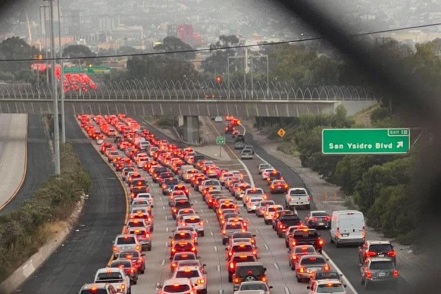 ¿A qué se deben las largas filas en la Garita de San Ysidro a Tijuana? Esto es lo que sabemos