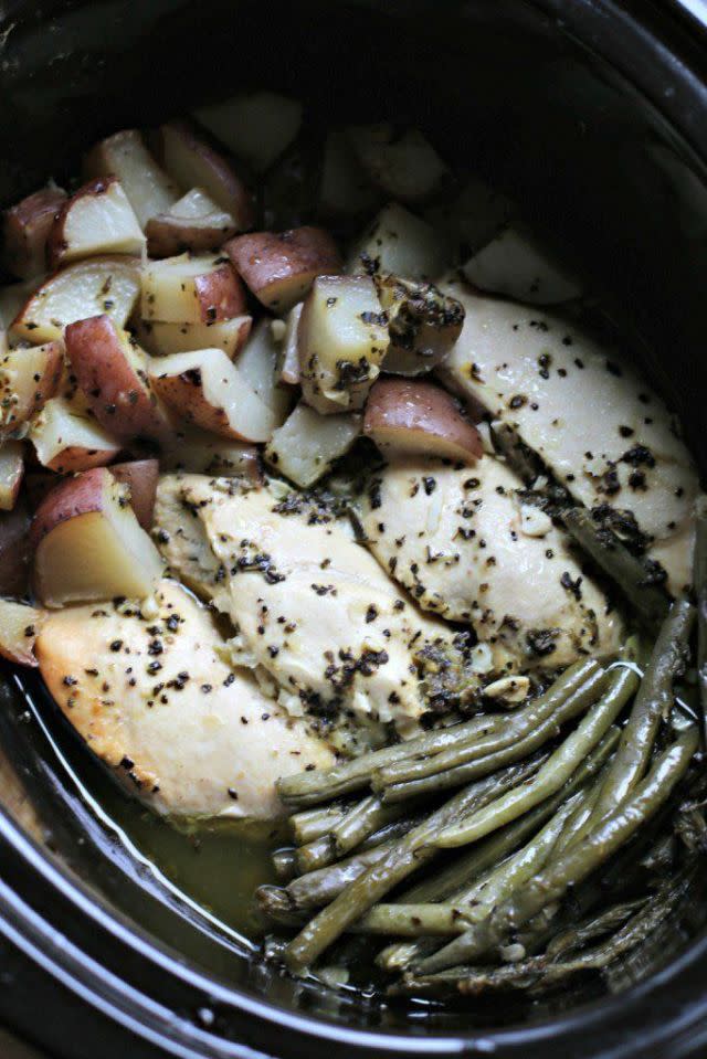 Seasoned Chicken Potatoes and Green Beans