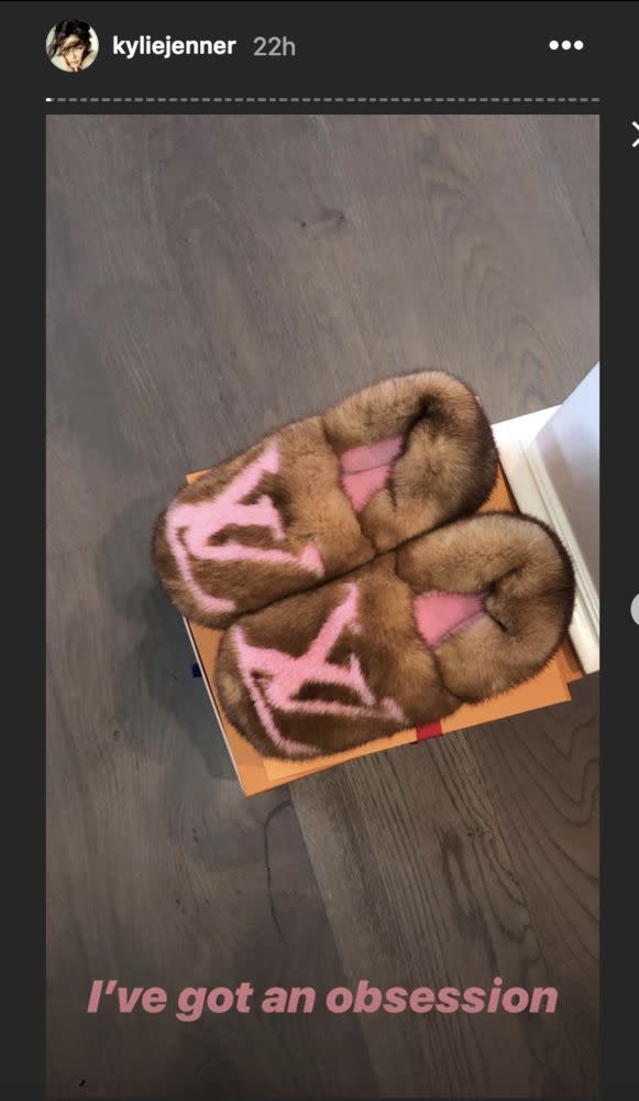 Lv Slippers Fluffy