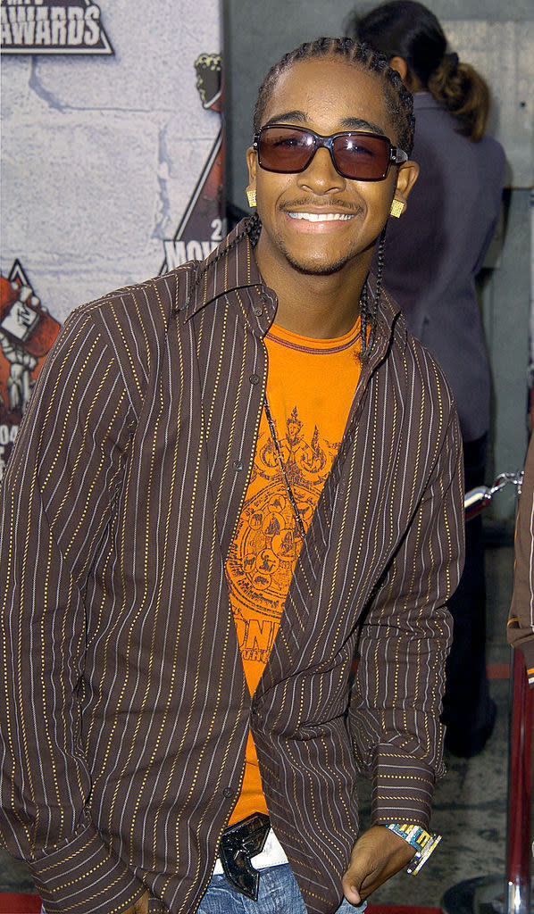 omarion is at the VMAs in a very 2007 outfit