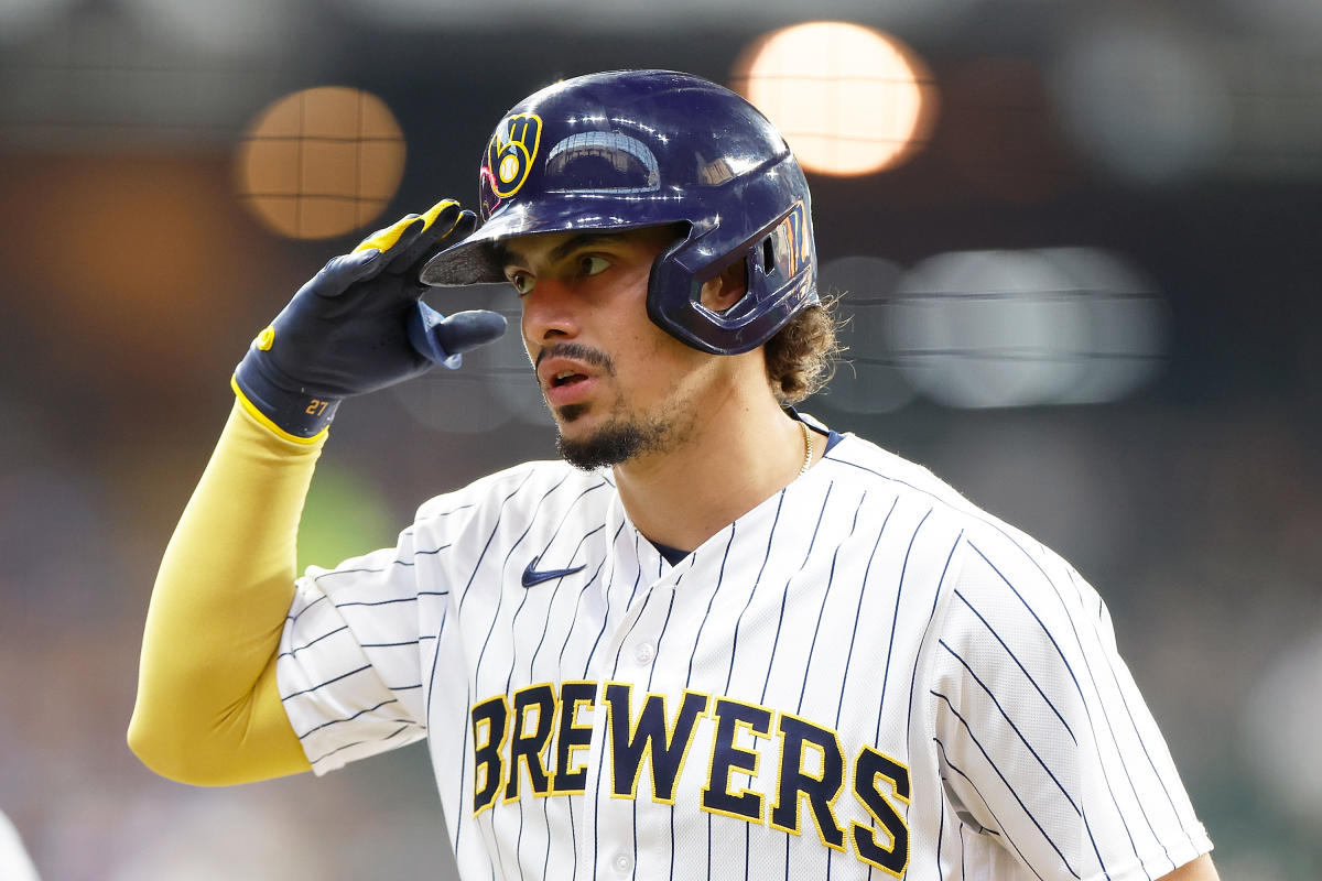 Brewers SS Willy Adames placed on concussion IL after being hit by foul  ball in dugout vs. Giants