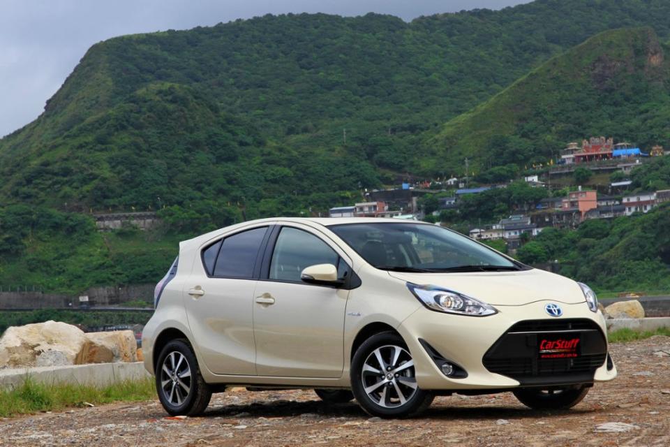 toyota-prius-c