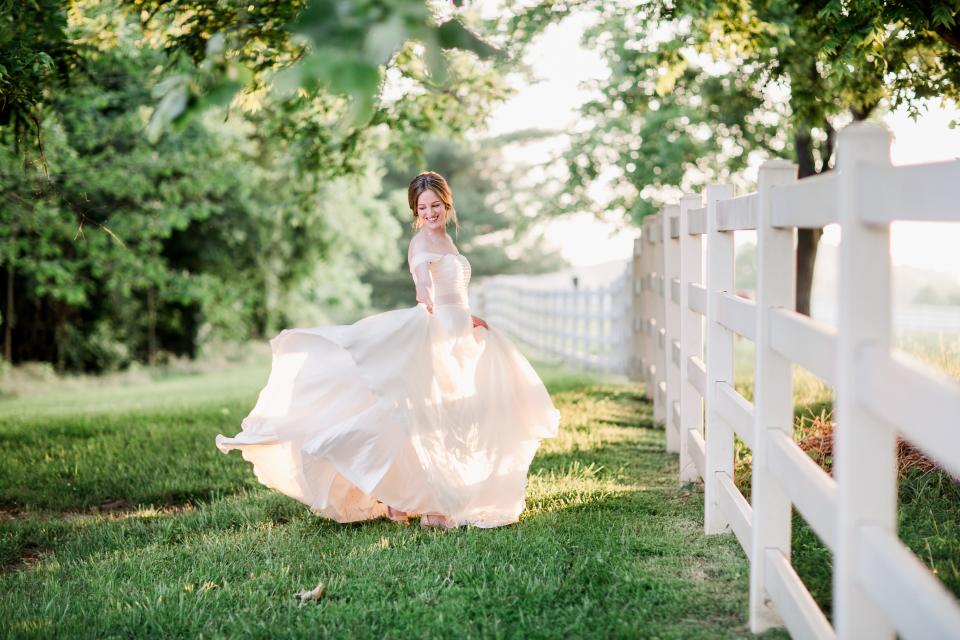 Wedding photography by Amanda May Photos, May 22, 2019.