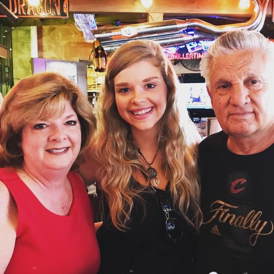 Jessica with her mother and father, Jeanine and Mike. (Courtesy the Harvey family)