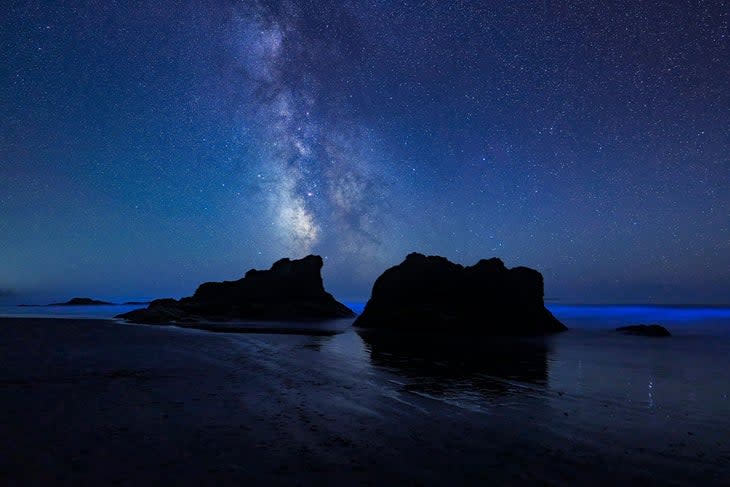 Milkyway and bioluminescence at Ruby Beach Olympic National Park.