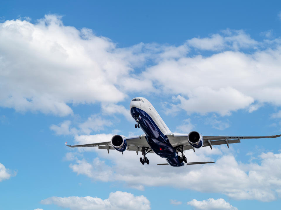 Los encuestados han evaluado la sostenibilidad, la experiencia del cliente y la seguridad para escoger a las mejores aerolíneas. Foto: Getty Creative.