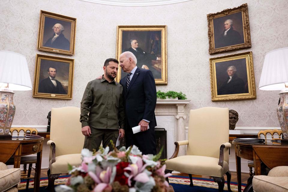 TOPSHOT - US President Joe Biden meets with Ukrainian President Volodymyr Zelensky in the Oval Office of the White House in Washington, DC, on September 21, 2023. (Photo by Jim WATSON / AFP) (Photo by JIM WATSON/AFP via Getty Images)