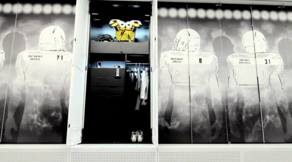 oregon football facility lockers open