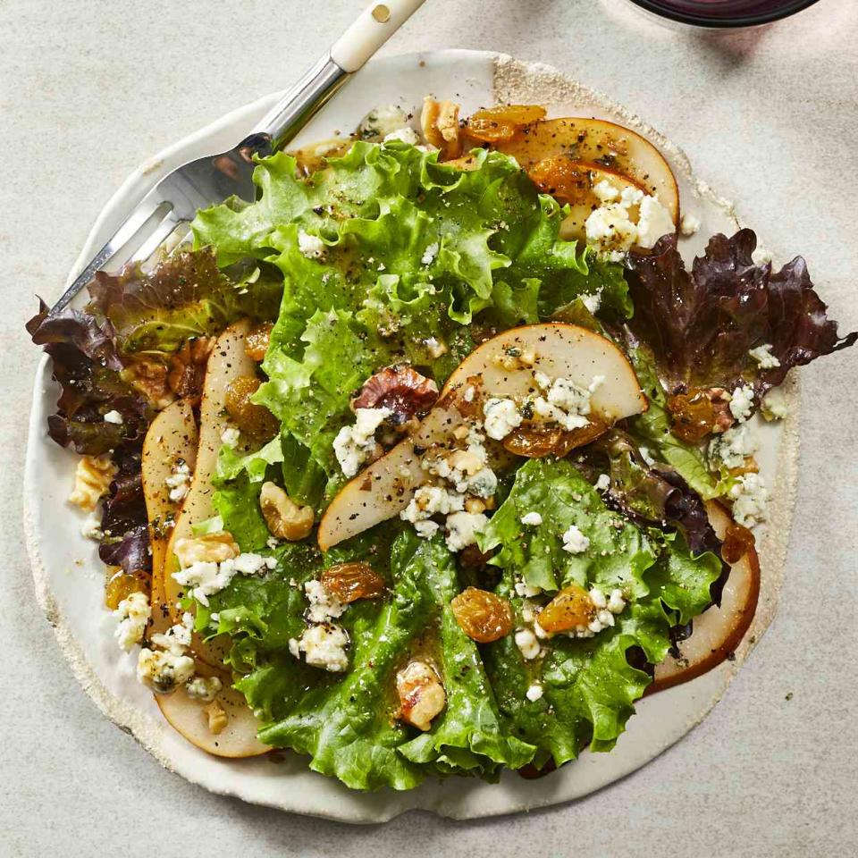 Pear, Gorgonzola & Walnut Salad