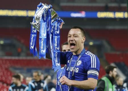 Chelsea's John Terry celebrates winning the Capital One Cup. Reuters / Suzanne Plunkett