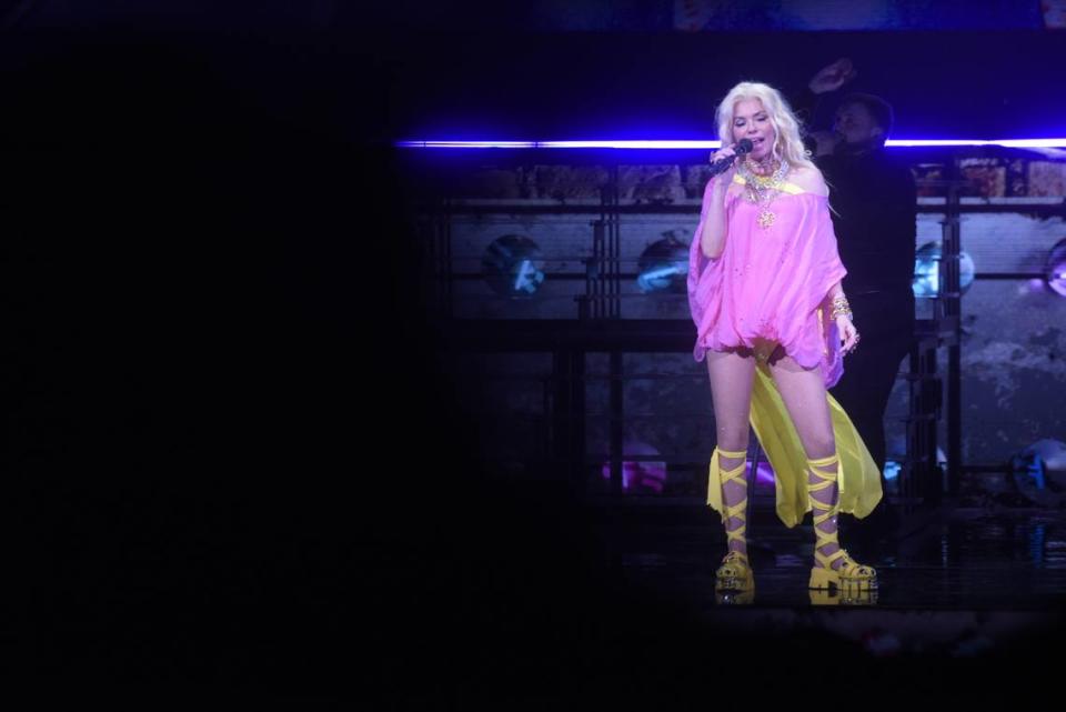 Shania Twain, Canadian singer-songwriter, performs at PNC Music Pavilion on Wednesday, June 28, 2023, as part of her Queen of Me Tour. Sean McInnis/smcinnis@charlotteobserver.com