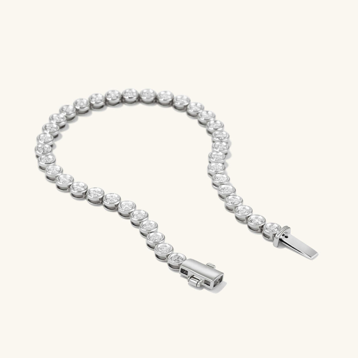 <p><a href="https://go.redirectingat.com?id=74968X1596630&url=https%3A%2F%2Fmejuri.com%2Fshop%2Fproducts%2Fmicro-pave-diamond-riviere-bracelet-white-gold&sref=https%3A%2F%2Fwww.elle.com%2Ffashion%2Fshopping%2Fg60383965%2Fmejuri-diamond-week-sale-2024%2F" rel="nofollow noopener" target="_blank" data-ylk="slk:Shop Now;elm:context_link;itc:0;sec:content-canvas" class="link rapid-noclick-resp">Shop Now</a></p><p>Micro-Pavé Diamond Rivière Bracelet</p><p>mejuri.com</p><p>$1530.00</p>