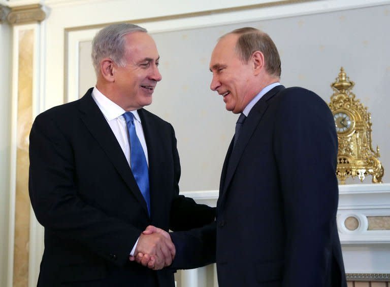 Russia's President Vladimir Putin (R) and Israeli Prime Minister Benjamin Netanyahu meet in Sochi, on May 14, 2013. Putin warned against any moves that would further destabilise the situation in Syria, speaking after talks with Netanyahu